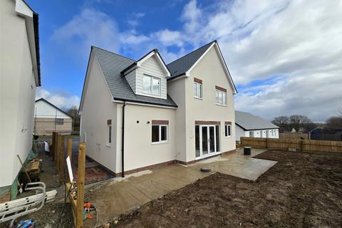 4 bedroom detached house for sale, Long Park Drive, Bradworthy, Holsworthy, Devon, EX22