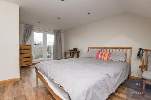 52 Addison Close, Exeter, EX4 1SL