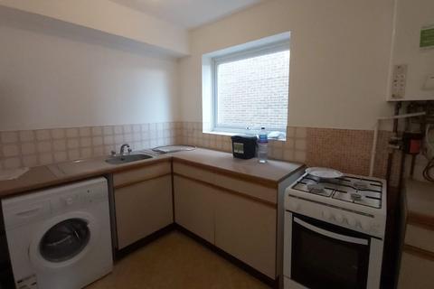 Studio to rent, Montana Close
