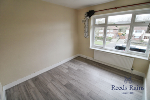 3 bedroom terraced house to rent, Herries Road, South Yorkshire S5