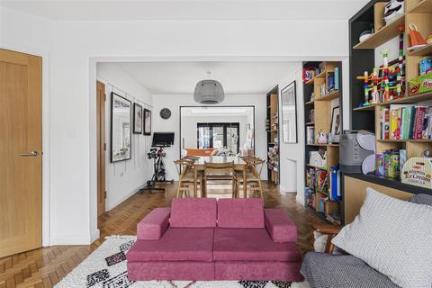 11 Leeway Avenue, Great Shelford, Cambridge, CB22 5AU