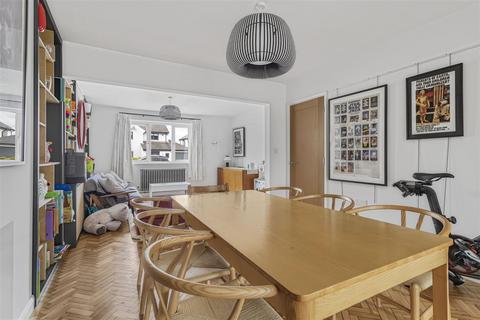 11 Leeway Avenue, Great Shelford, Cambridge, CB22 5AU
