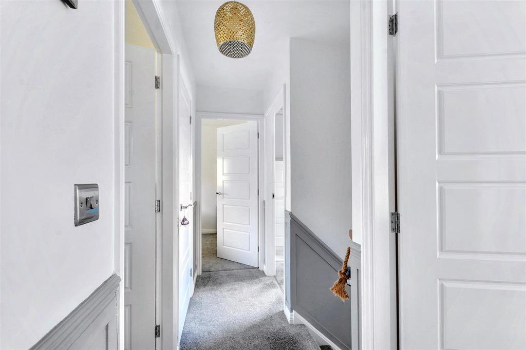 1st Floor Landing 1.jpeg