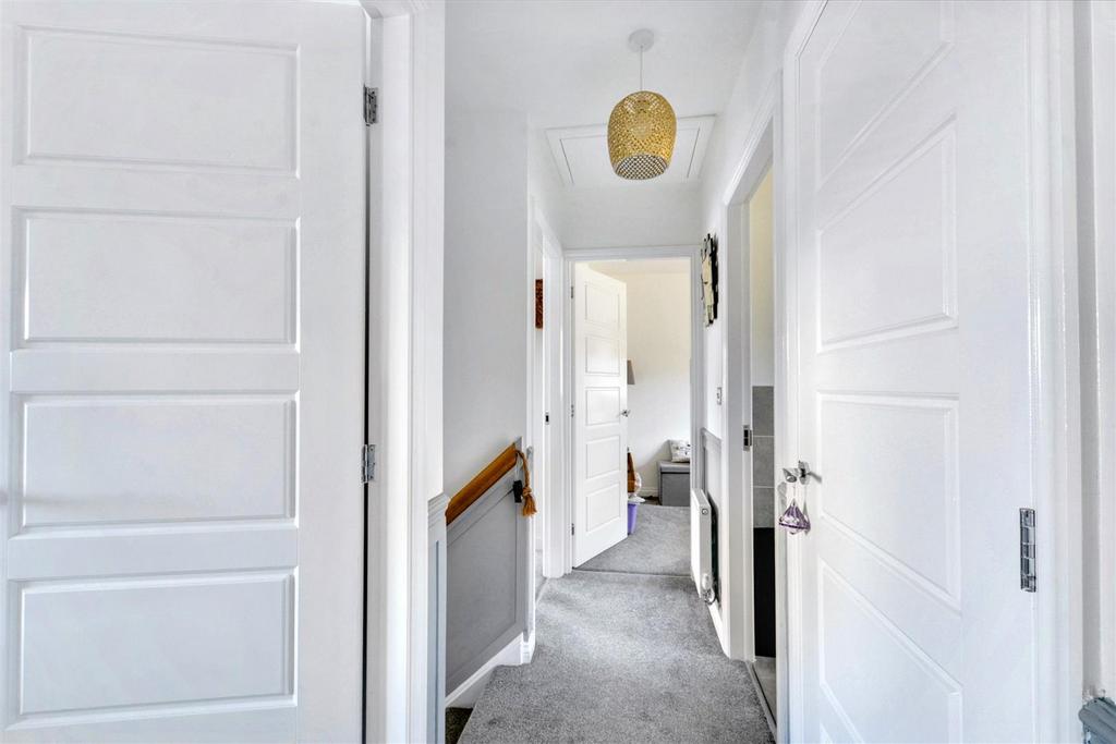 1st Floor Landing 2.jpeg