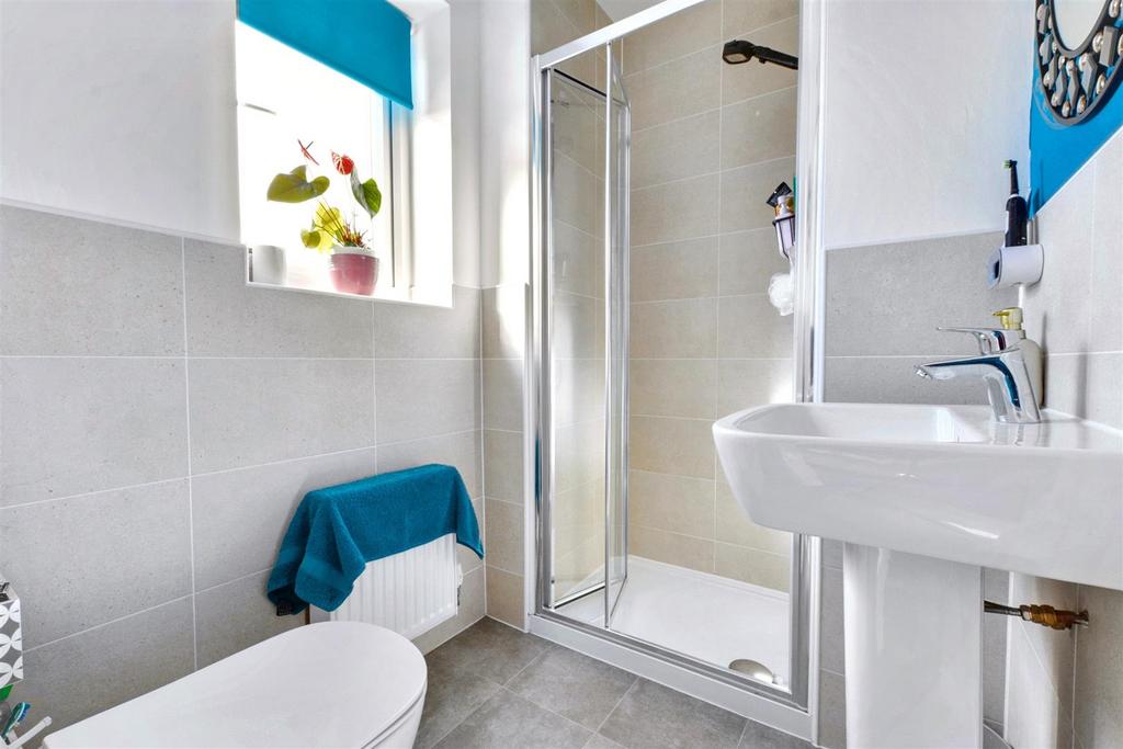Ensuite.jpeg