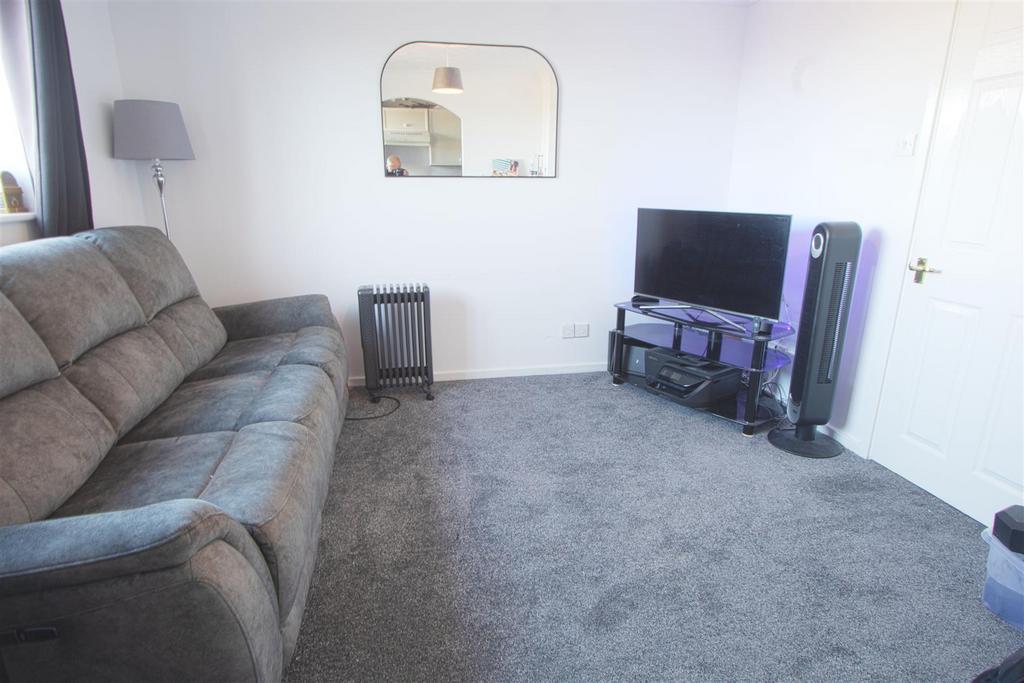 LOUNGE1.jpg