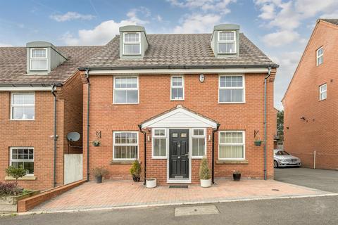 5 bedroom detached house for sale, Kirkpatrick Drive, Wordsley, DY8 5TG