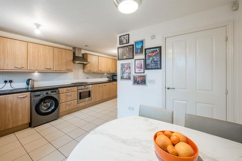5 bedroom detached house for sale, Kirkpatrick Drive, Wordsley, DY8 5TG