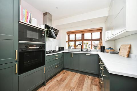 2 bedroom semi-detached bungalow for sale, Coppice Wood Crescent, Yeadon, Leeds