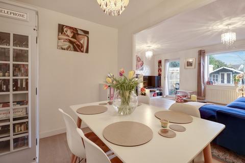 70 Avern Road, West Molesey, KT8 2JP