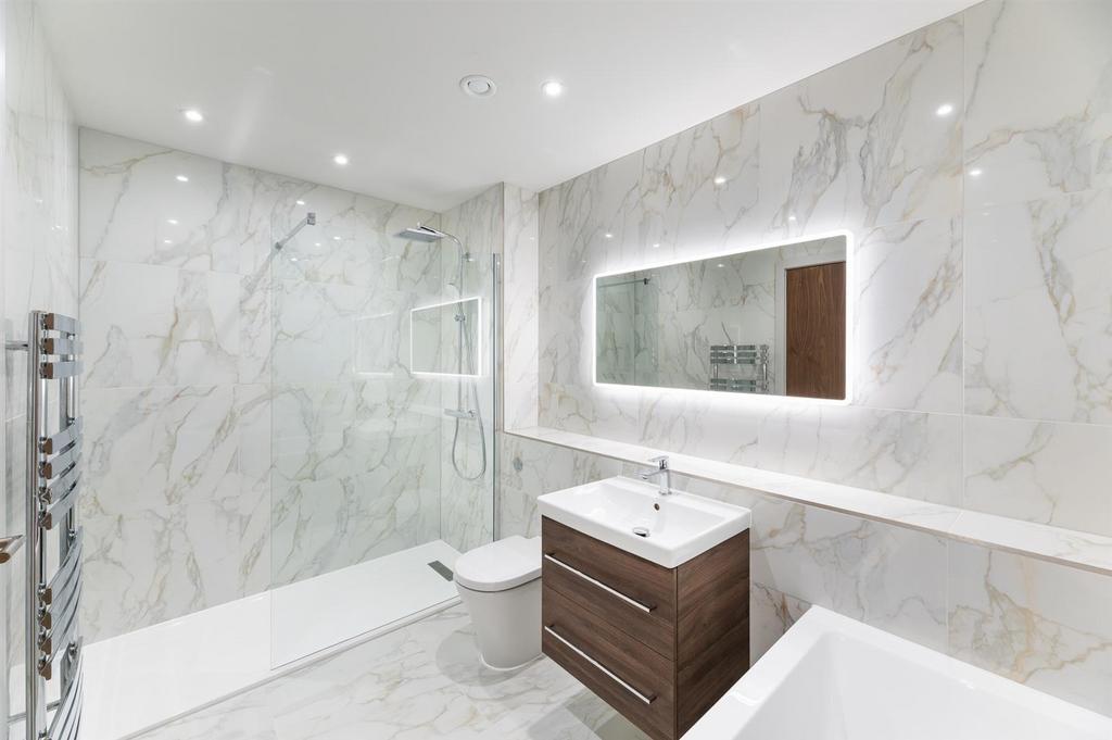 Main Bathroom