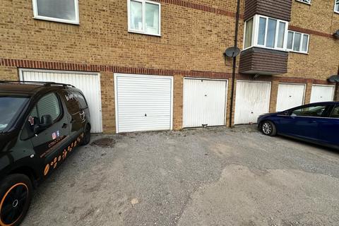 92 Eton Wick Road, Eton Wick, Windsor, SL4 6JW