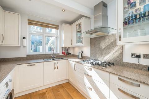 3 bedroom semi-detached house to rent, Jubilee Avenue, Twickenham TW2