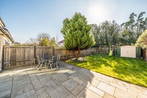 3 bedroom semi-detached house to rent, Jubilee Avenue, Twickenham TW2