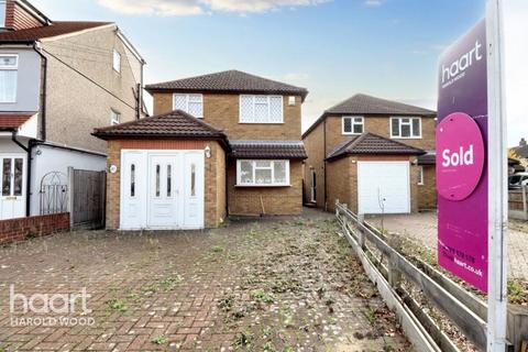 41 Harrow Crescent, Romford, RM3 7AA