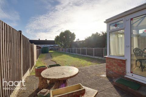 41 Harrow Crescent, Romford, RM3 7AA