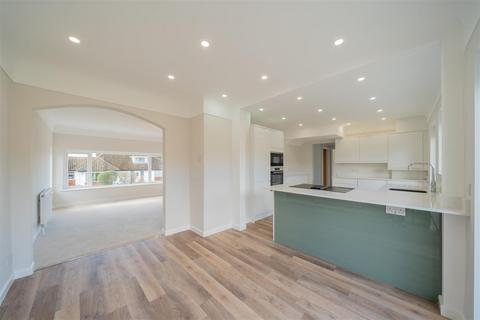 7 Gulls Way, Wirral, CH60 9JG