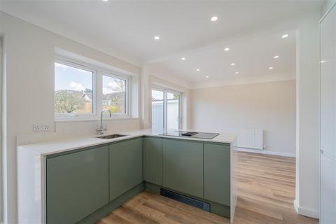 7 Gulls Way, Wirral, CH60 9JG