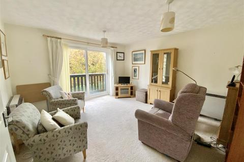2 bedroom sheltered housing for sale, Fegans Court, Stony Stratford, Milton Keynes