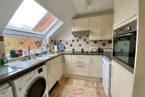 2 bedroom sheltered housing for sale, Fegans Court, Stony Stratford, Milton Keynes