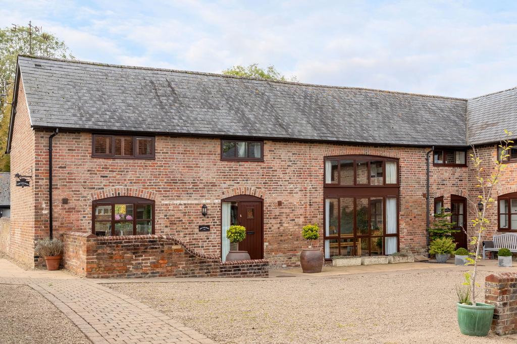 Buckland Village, Buckinghamshire HP22 3 bed barn conversion for sale ...