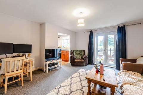 8 Abbots Mews, Leeds, LS4 2AB