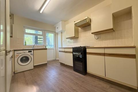 2 bedroom apartment to rent, High Mead, Station Road HA1