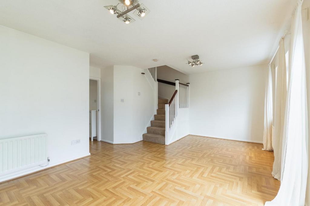 Living dining room-2.jpg