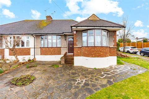 2 bedroom bungalow for sale, Spenser Crescent, Upminster, RM14