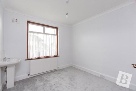 2 bedroom bungalow for sale, Spenser Crescent, Upminster, RM14