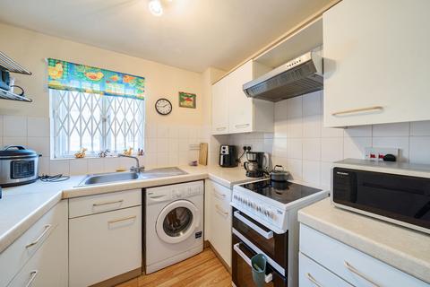 1 bedroom apartment for sale, Longfellow Way, London