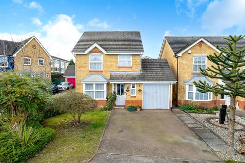 3 bedroom detached house for sale, Poets Chase, Hemel Hempstead, Hertfordshire, HP1 3RN