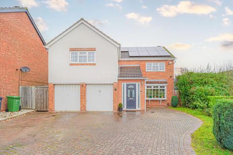 18 Barnfield Drive, Solihull, B92 0QB