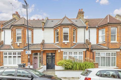 2 bedroom maisonette to rent, Bavent Road, London SE5