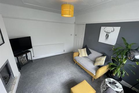 68 Ashlea Road, Pensby, Wirral, CH61 5UW