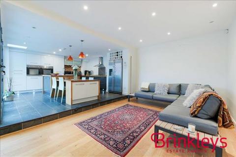 39 Lime Grove, New Malden, KT3 3TP