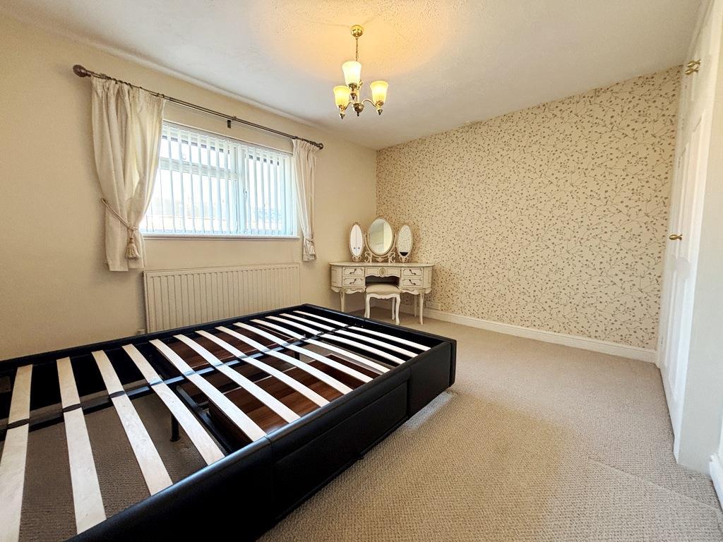 Master Bedroom.JPG