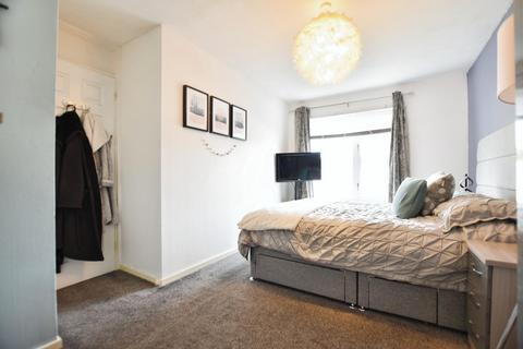 4 Blackdown Court, Bristol, BS14 9QB