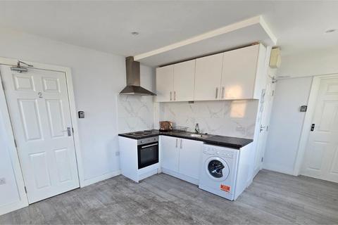 Studio to rent, 192 Maple Road, Penge, London