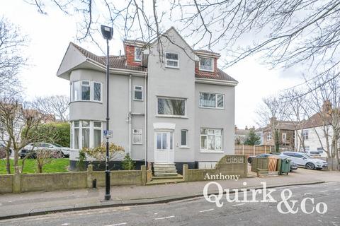 Flat 4, 1 Cossington Road, Westcliff-on-sea, SS0 7NJ