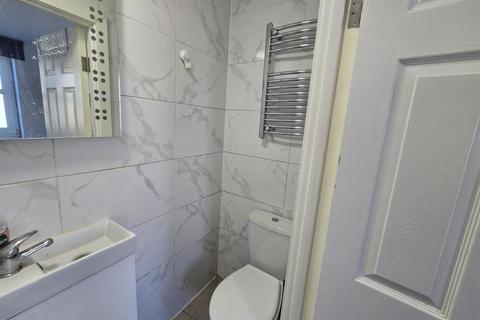 Studio to rent, 192 Maple Road, Penge, London