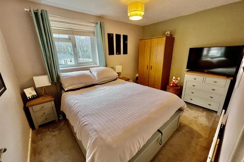 21 Amiens Close, Darlington, DL3 0UL