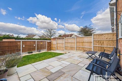 31 Foxhunter Walk, Billericay, CM11 1DZ