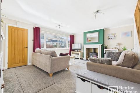 31 Foxhunter Walk, Billericay, CM11 1DZ