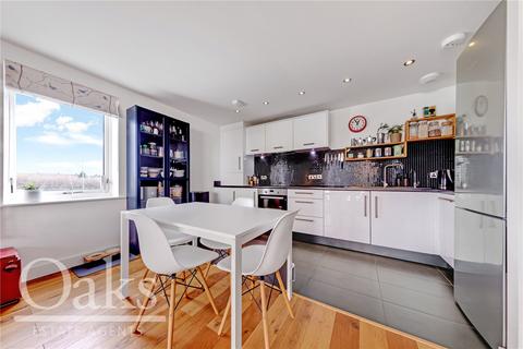 82 Watson Place, London, SE25 5FA