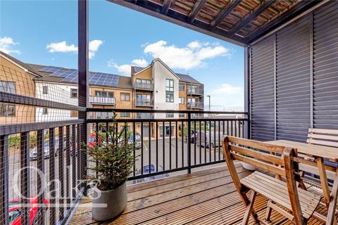 82 Watson Place, London, SE25 5FA
