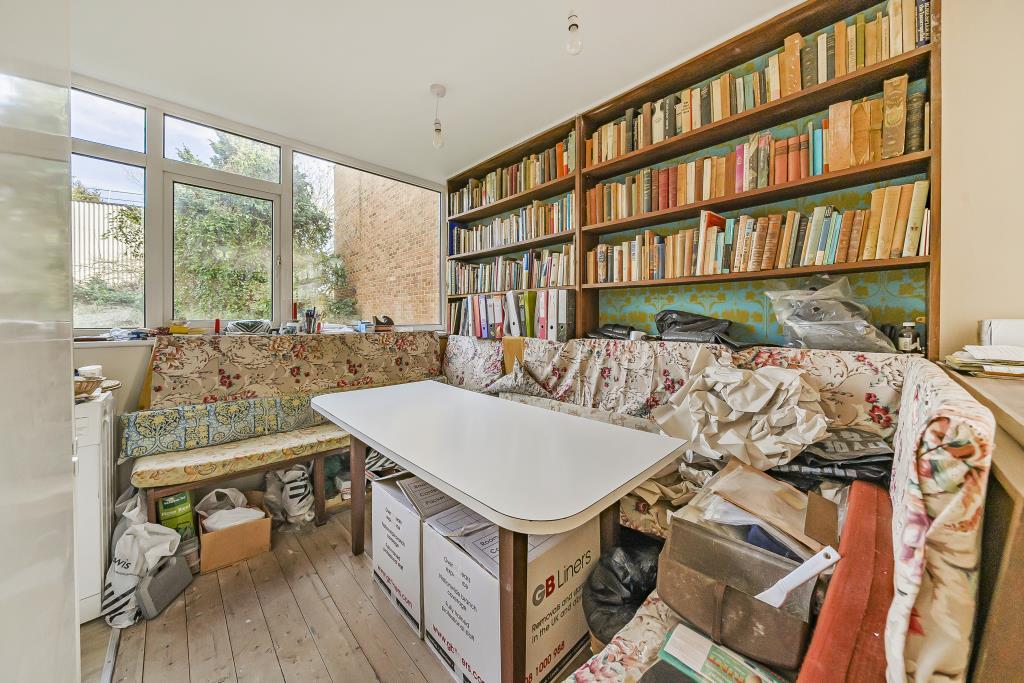 Bedroom/Study