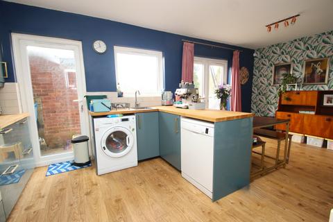 3 bedroom semi-detached house for sale, Repton Road, Orpington, BR6