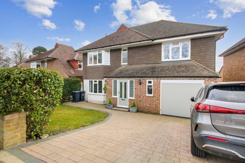 4 bedroom detached house for sale - Crossways Avenue, East Grinstead, RH19