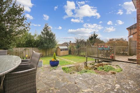 4 bedroom detached house for sale, Crossways Avenue, East Grinstead, RH19